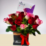 Caja elegante de 30 rosas 